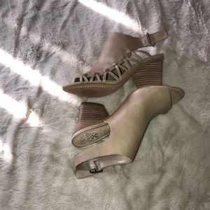 Vince Camuto Heels Size 6